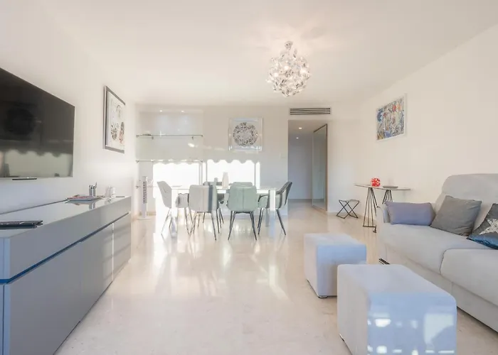 Apartman Le Parisien By Winsome Destination *